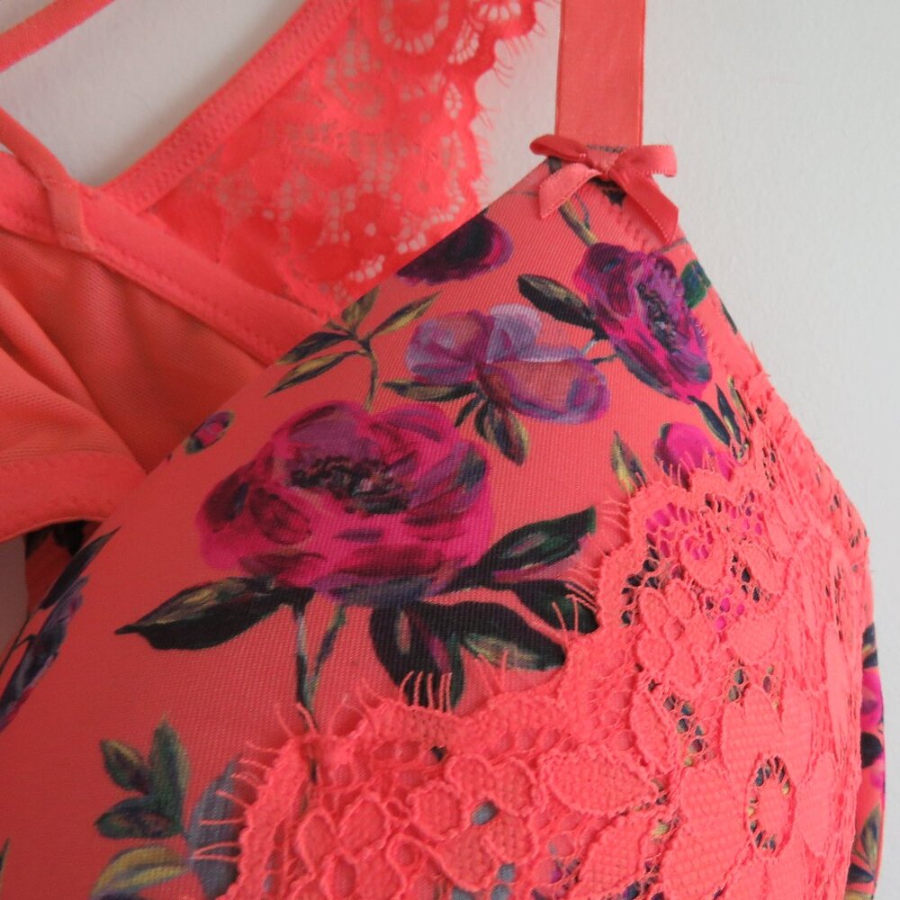 CACIQUE Floral Front Close Plunge Boost Bra in Coral Lace - Size 44DD - Picture 4 of 14